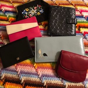 Six Vintage wallets 5 leather, 1 embroidered cloth